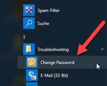 Screenshot der Passwortänderung im Windows-Menü. Der rote Pfeil zeigt auf "Change Password".
