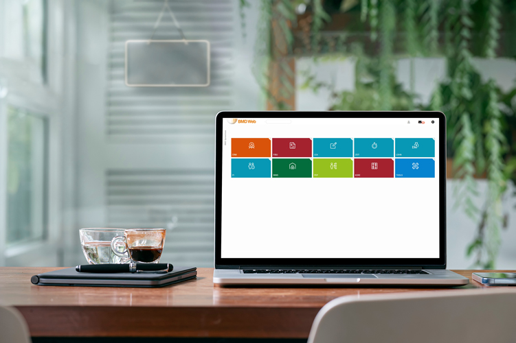 Screenshot von BMD Web auf einem Laptop