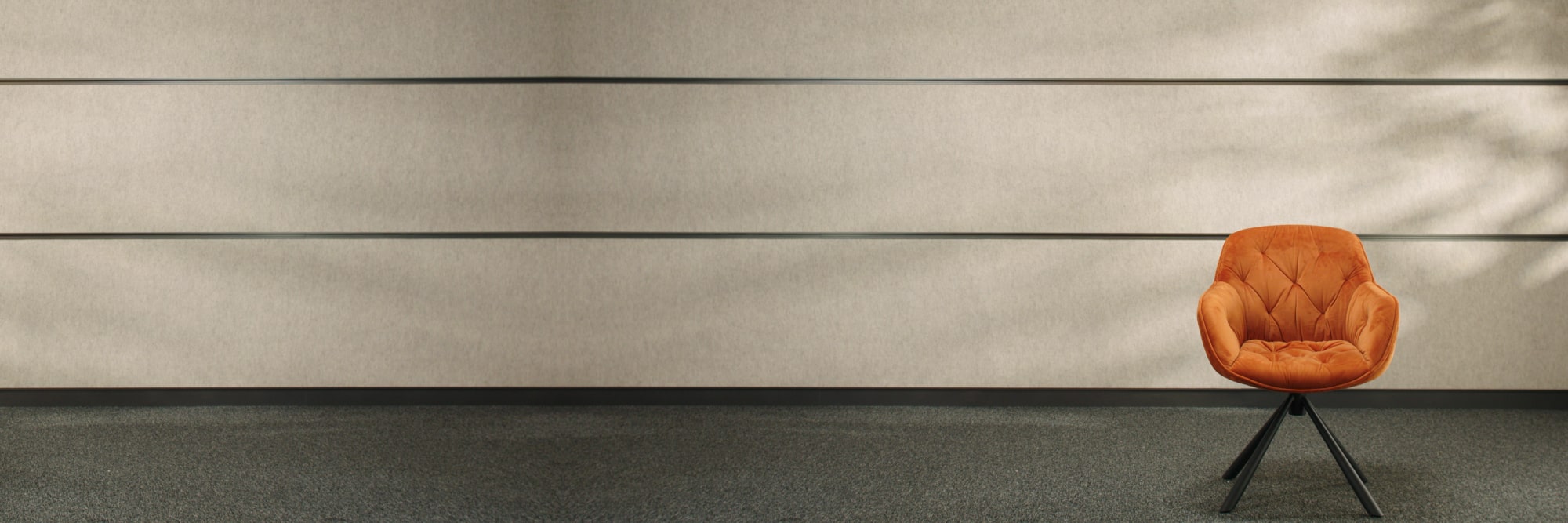 Oranger Sessel